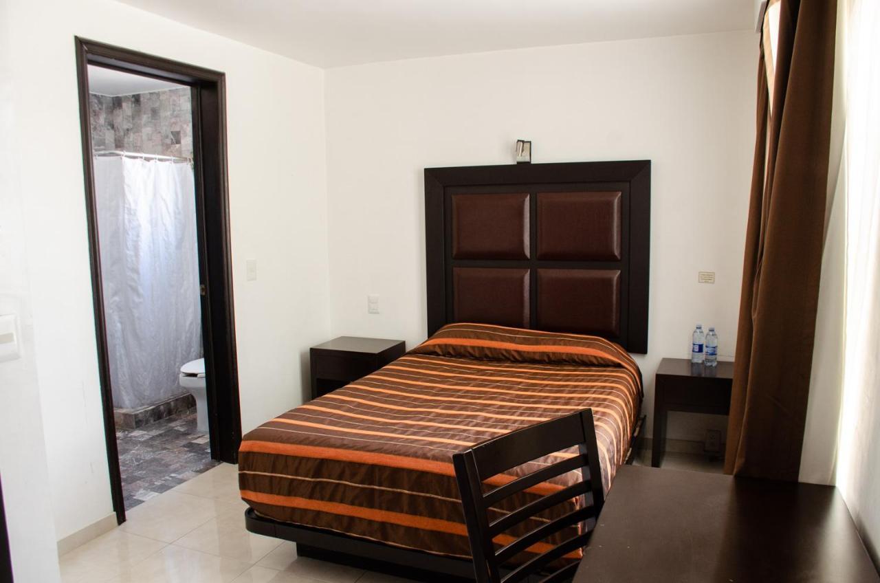 Hotel O Puente San Juan del Río Zewnętrze zdjęcie