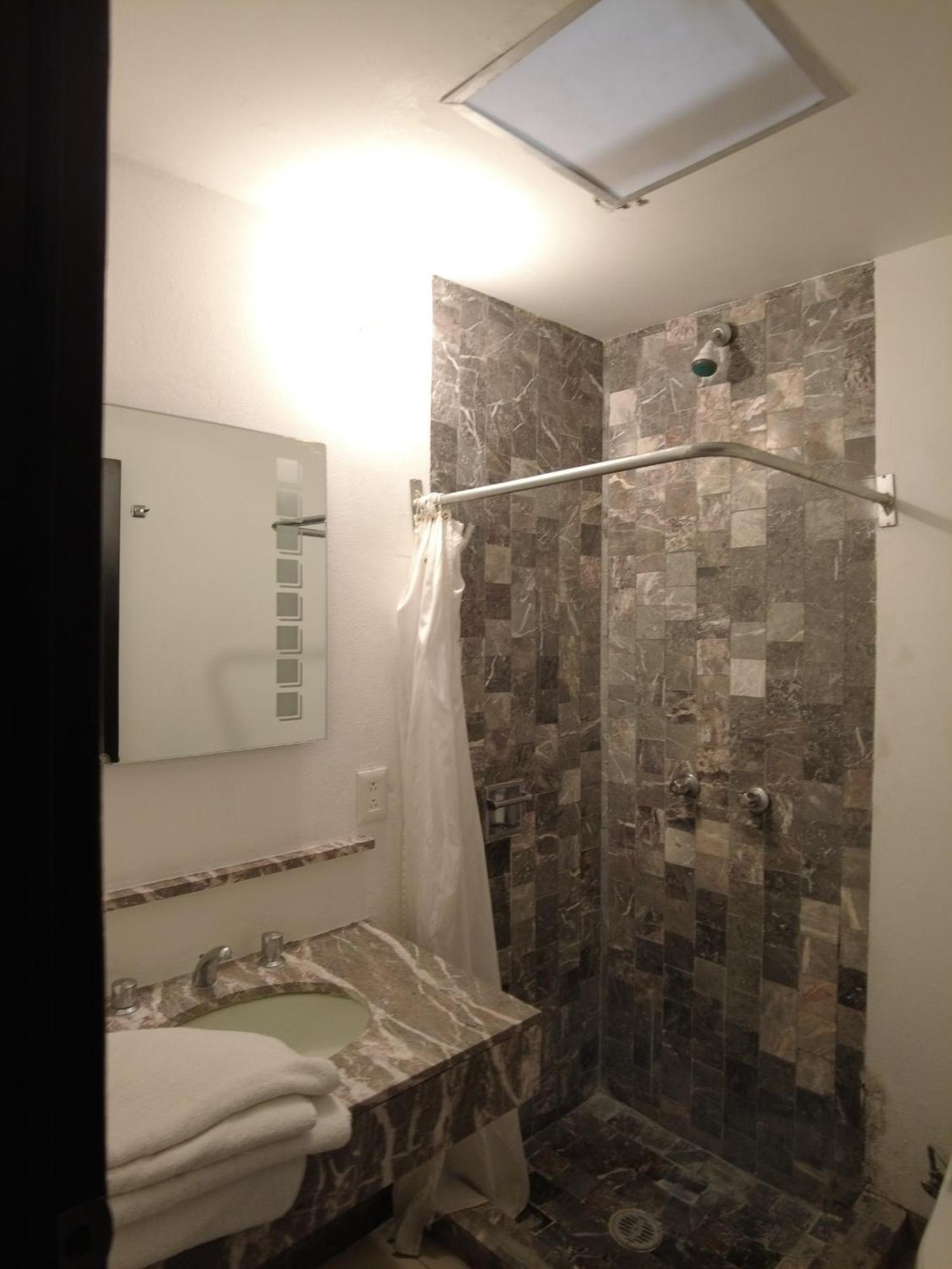 Hotel O Puente San Juan del Río Zewnętrze zdjęcie